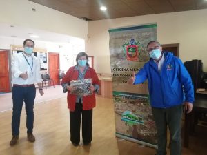 Lee más sobre el artículo Municipalidad de Loncoche entre 3 mil mascarillas gratis a personas mayores.