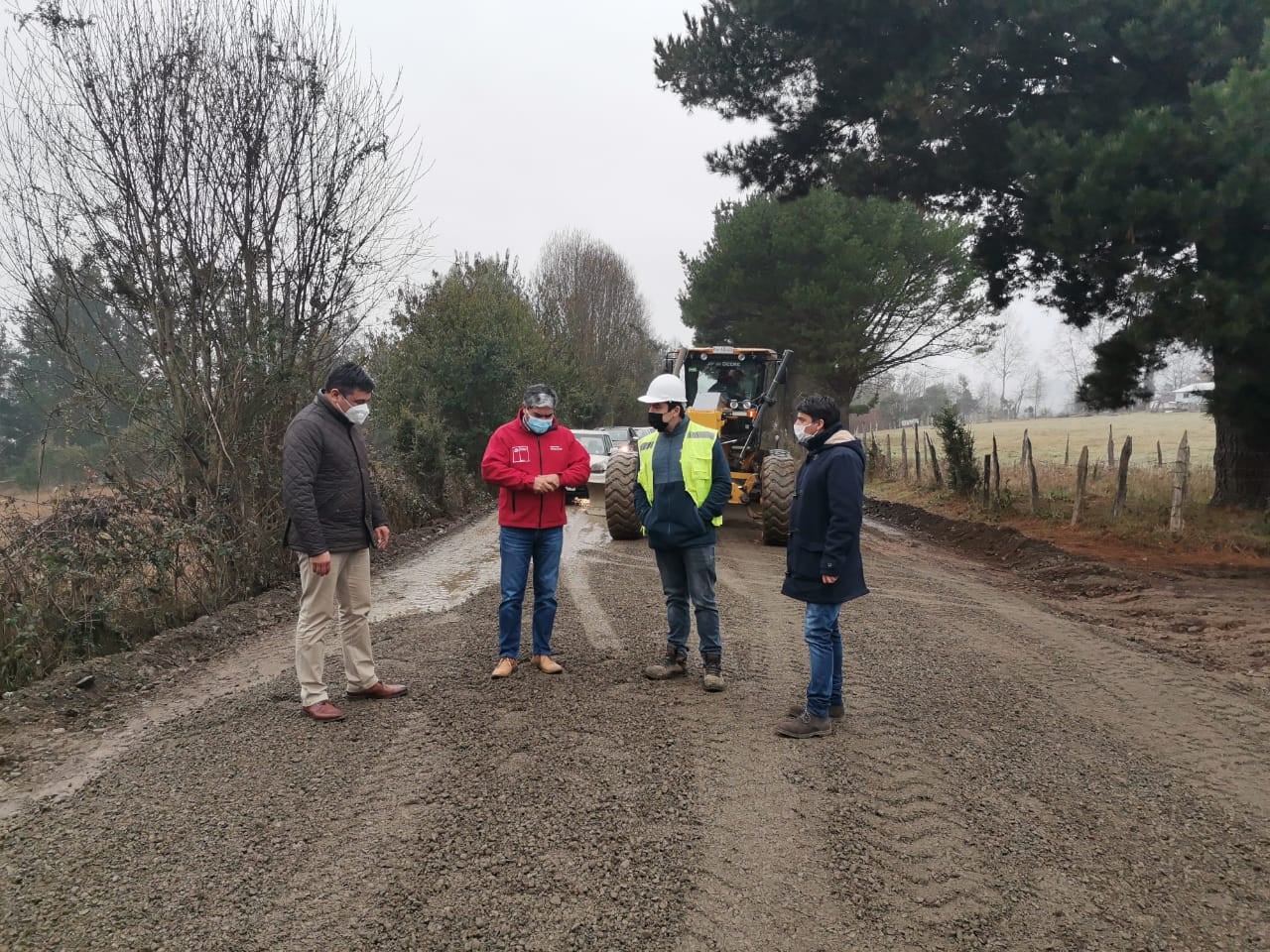 En este momento estás viendo 33% DE AVANCE LLEVA EL CAMINO HUALAPILLI – EMULPAN QUE CONECTARÁ ZONA LACUSTRE Y LONCOCHE.