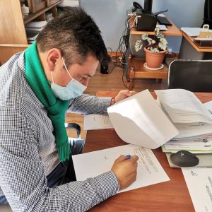 Lee más sobre el artículo ALCALDE ALEXIS PINEDA FIRMA CONVENIO DEL NUEVO CENTRO COMUNITARIO DE CASAHUE.