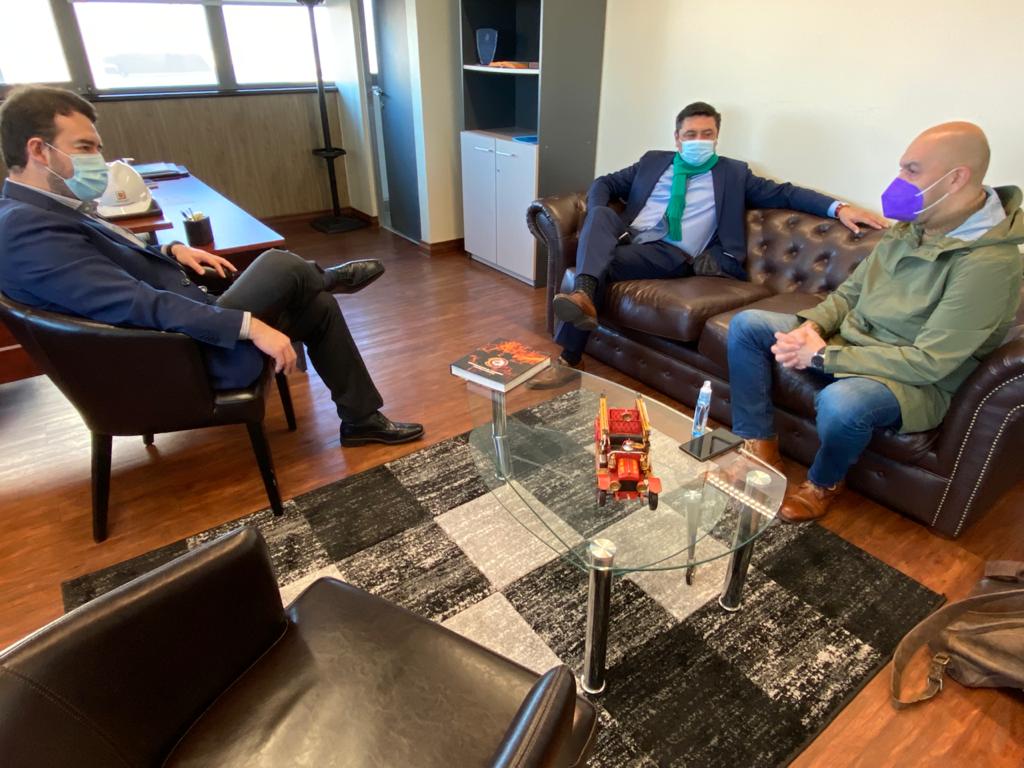 En este momento estás viendo ALCALDE DE LONCOCHE PIDE A GOBERNADOR REGIONAL PRIORIZAR INVERSIÓN PÚBLICA EN LA COMUNA.