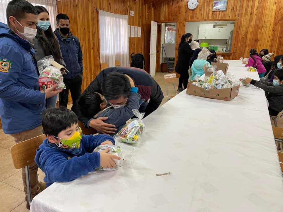 En este momento estás viendo 📣 JUGUETES Y COLACIONES PARA LOS NIÑOS DE NUESTRA COMUNA.