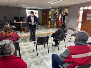 Lee más sobre el artículo ALCALDE ALEXIS PINEDA RUIZ, SE REUNE CON ENTIDAD PATROCINANTE Y VECINOS.