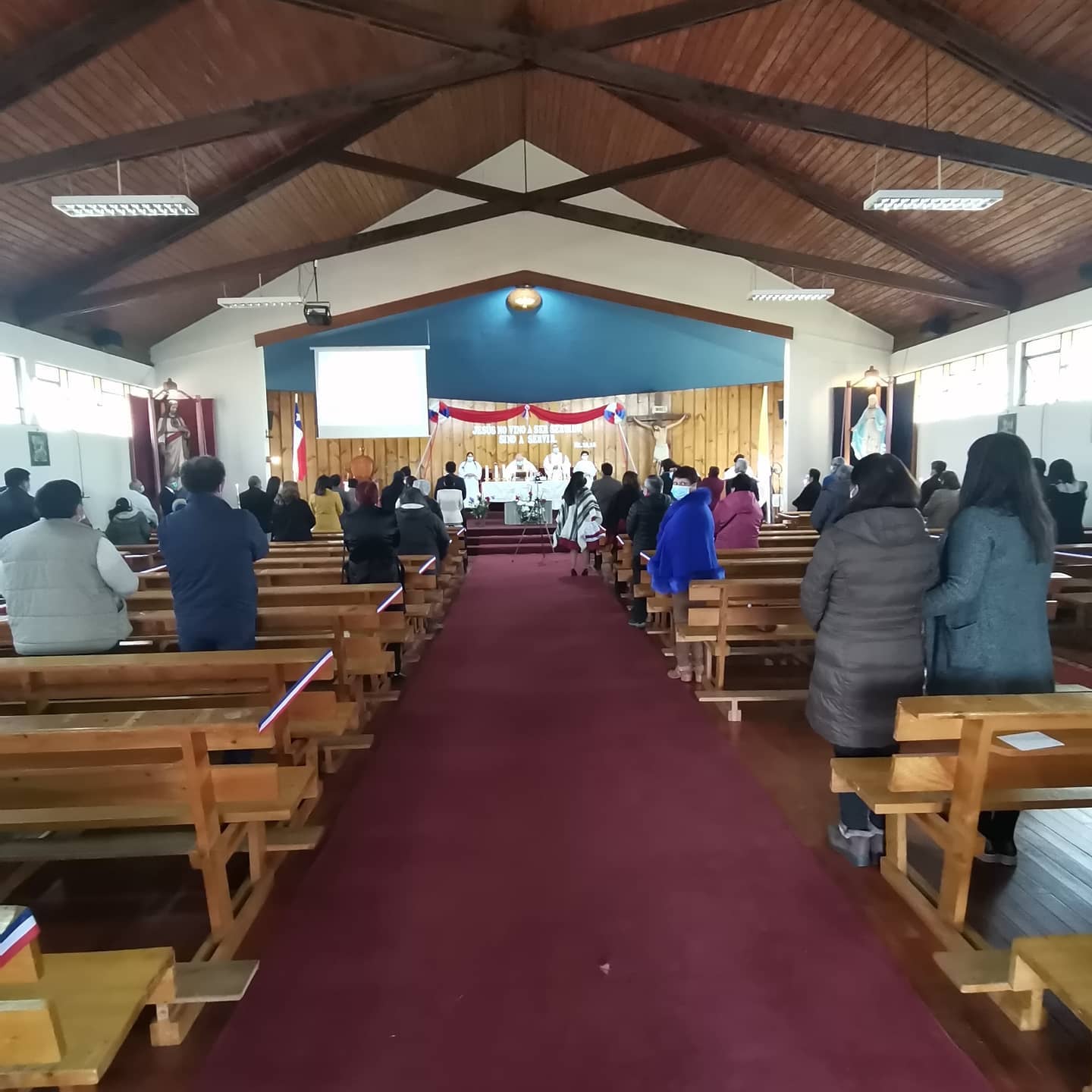 En este momento estás viendo ALCALDE Y CONCEJO MUNICIPAL,PARTICIPAN DE TE DEUM CATÓLICO.