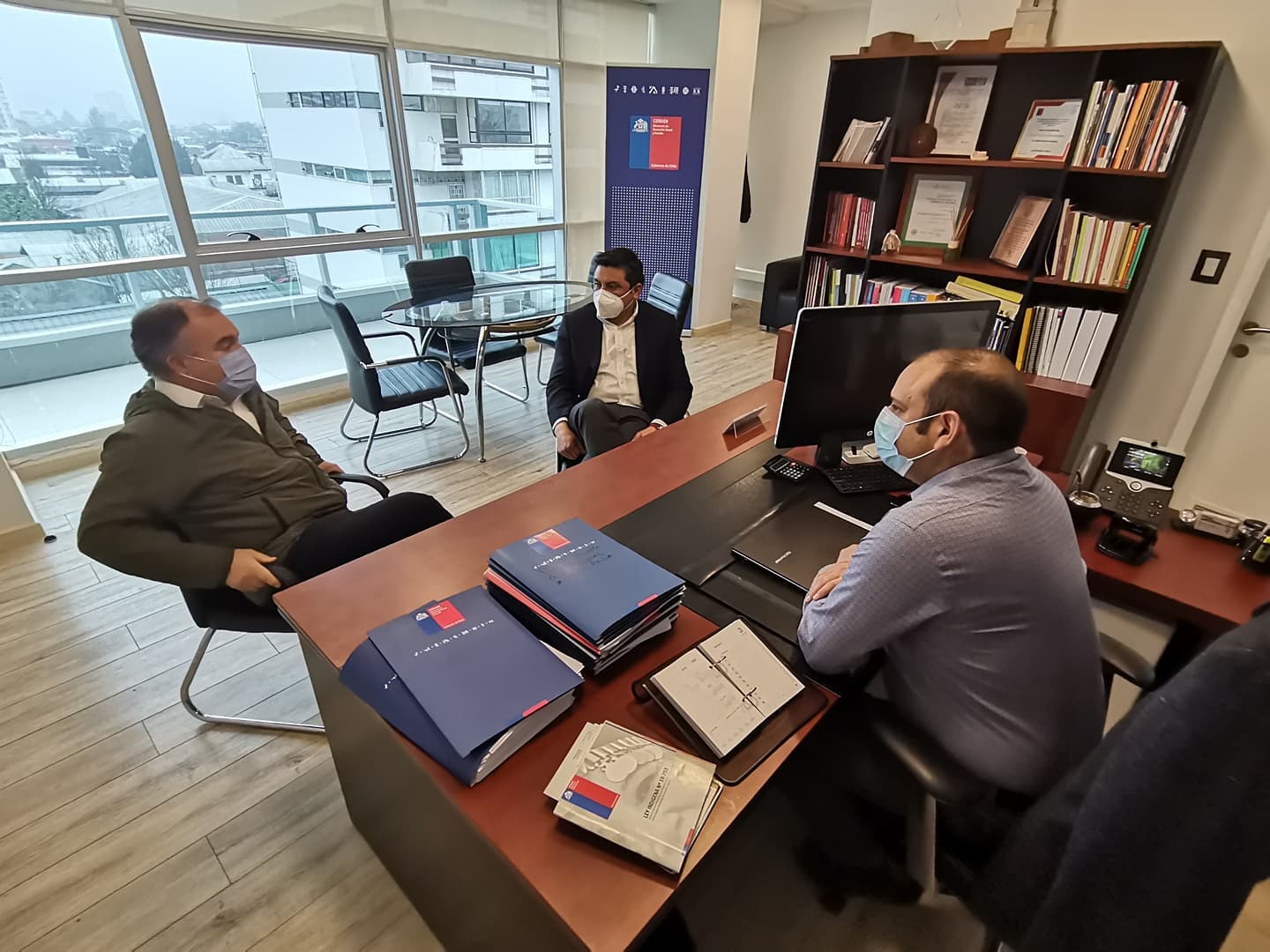 En este momento estás viendo ALCALDE ALEXIS PINEDA RUIZ, EN REUNIÓN DE TRABAJO JUNTO A DIRECTOR NACIONAL CONADI.