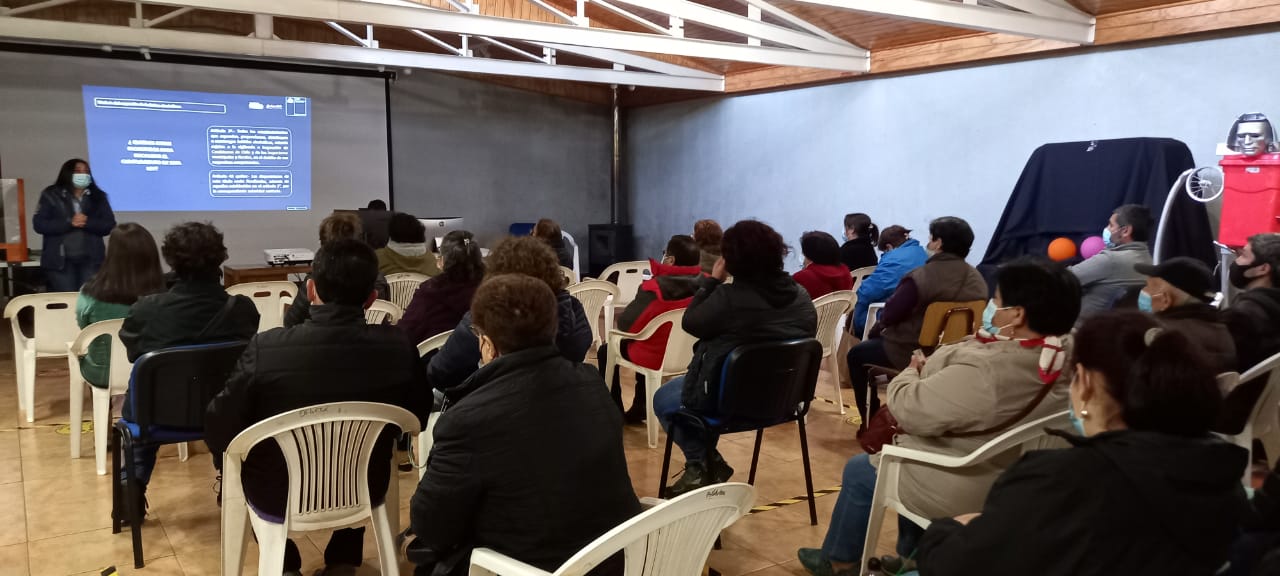 En este momento estás viendo DIRECCIÓN DE SEGURIDAD CAPACITA A LOS COMERCIANTES DE LONCOCHE POR NUEVA LEY DE ALCOHOLES.