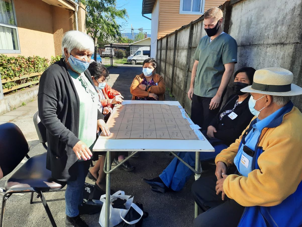 En este momento estás viendo PERSONAS MAYORES DE NUESTRA COMUNA REALIZAN ACTIVIDADES EN EL MARCO DE LA ESTIMULACIÓN COGNITIVA.