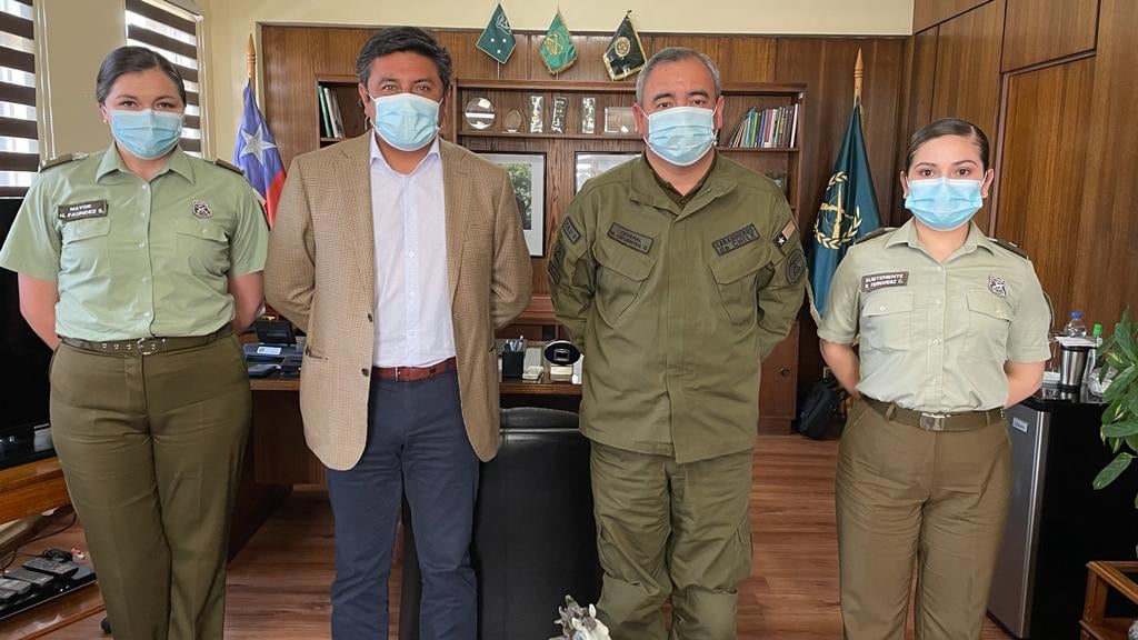 Lee más sobre el artículo Alcalde Alexis Pineda Ruíz se reunió con el Jefe de la IX Zona de Carabineros, General Manuel Cifuentes Quezada.