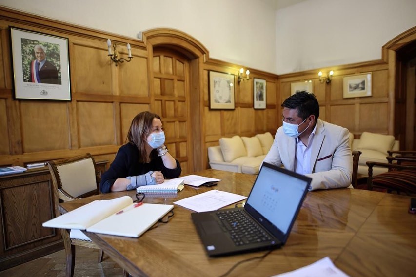 Lee más sobre el artículo ALCALDE ALEXIS PINEDA RUIZ, SE REUNE EN SANTIAGO CON SUBDERE MARÍA PAZ TRONCOSO.