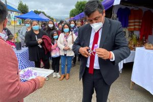 Lee más sobre el artículo LONCOCHE INAUGURA FERIA NAVIDEÑA.