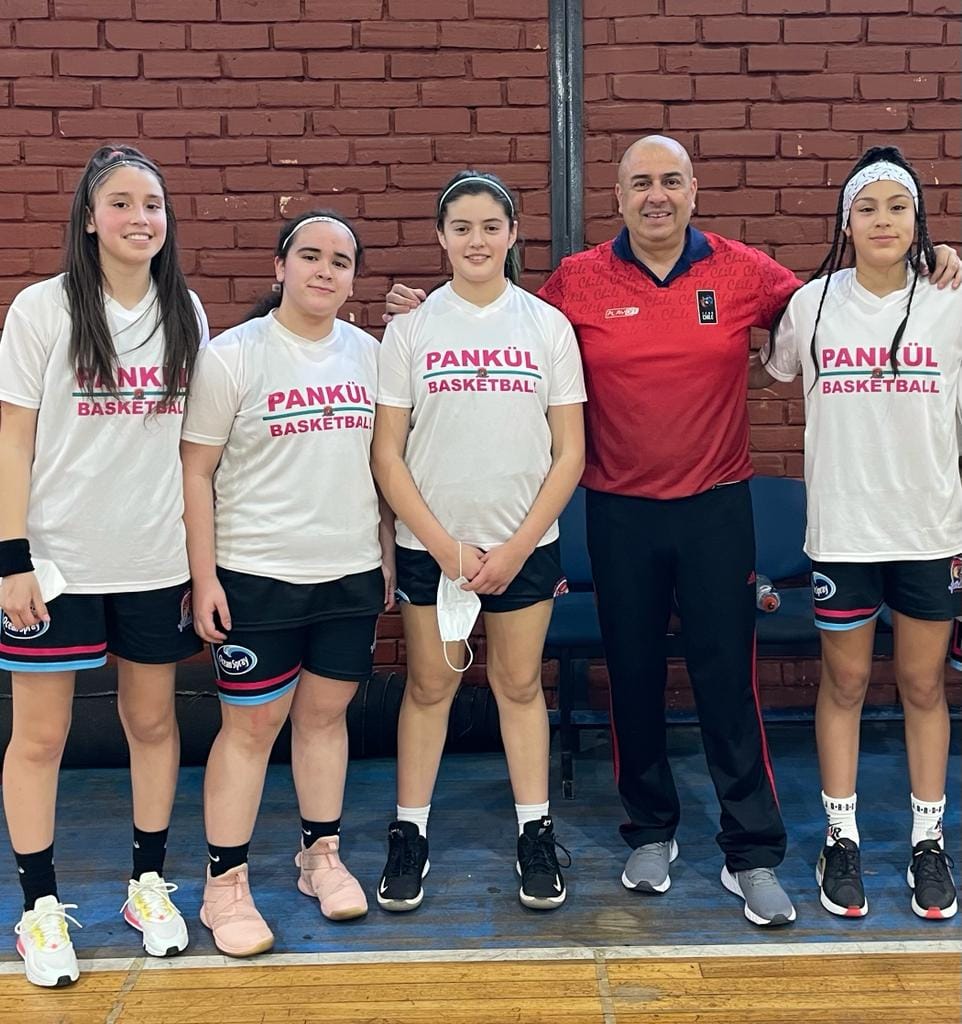 En este momento estás viendo CUATRO JUGADORAS DE LONCOCHE INTEGRARÁN PRE SELECCIÓN NACIONAL DE BÁSQUETBOL U – 15