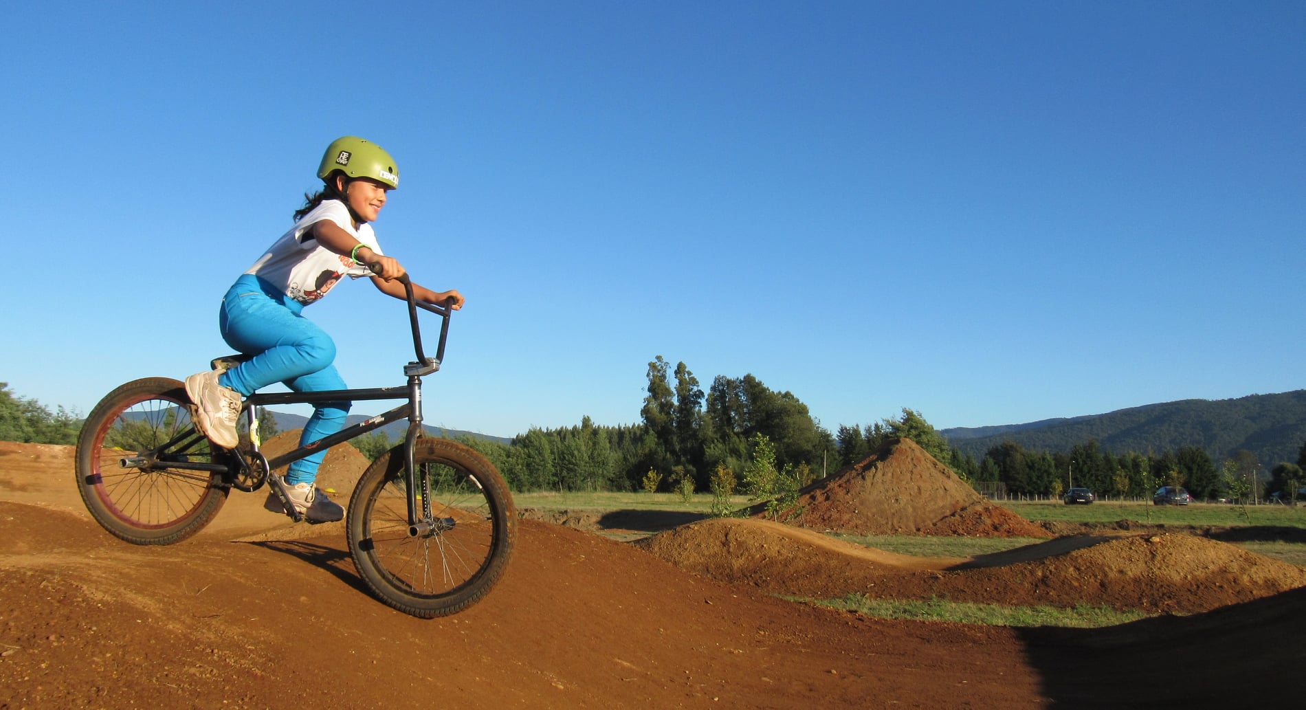En este momento estás viendo EXITOSO INICIO DE CLÍNICA DE BICICLETAS EN PARCELA MUNICIPAL.
