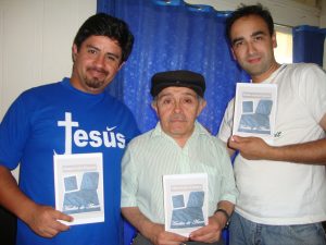 Lee más sobre el artículo SE CUMPLEN 11 AÑOS DESDE LA PUBLICACIÓN DEL PRIMER LIBRO DEL POETA LONCOCHENSE ALANO LEIVA OYARCE.