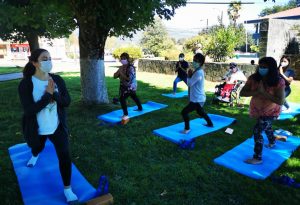 Lee más sobre el artículo REALIZAN TALLER DE YOGA EN PLAZA DE ARMAS.