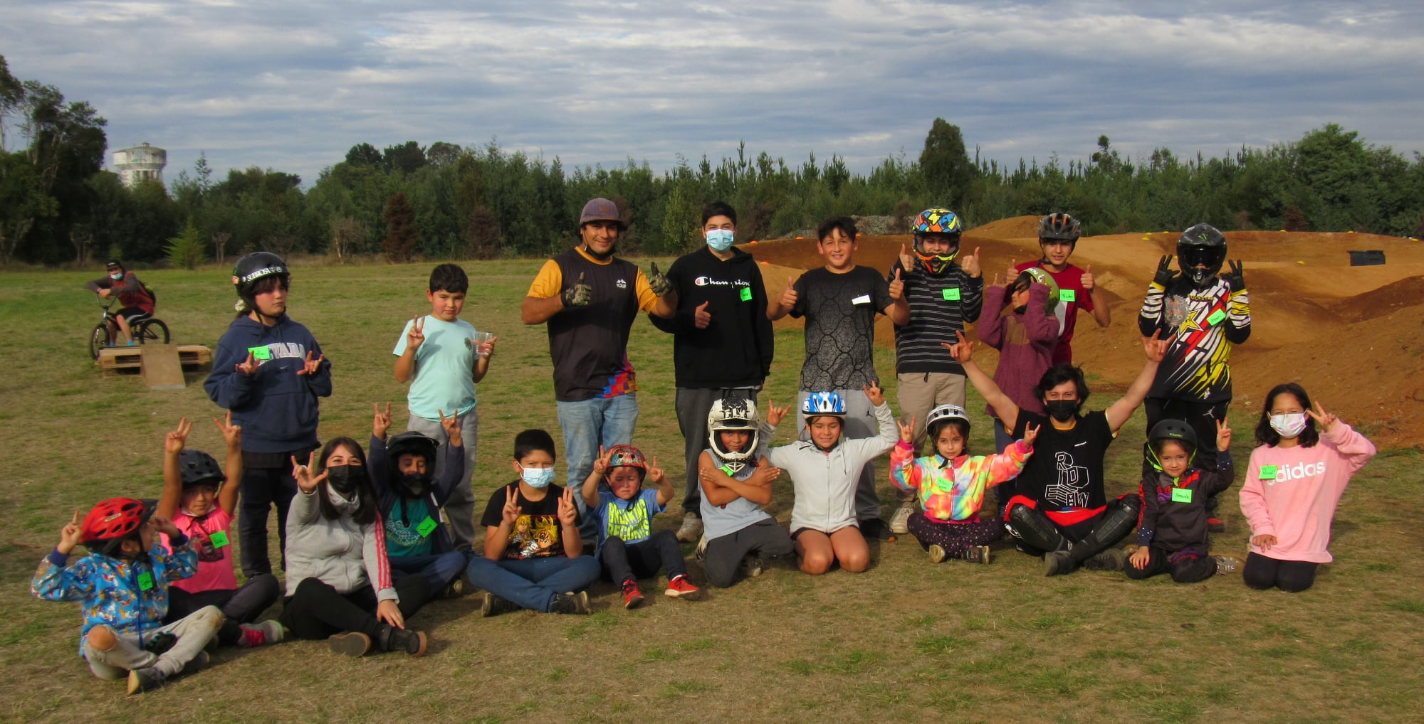 En este momento estás viendo SEGUNDA JORNADA DE CLÍNICA DE BICICLETAS EN PARCELA MUNICIPAL.