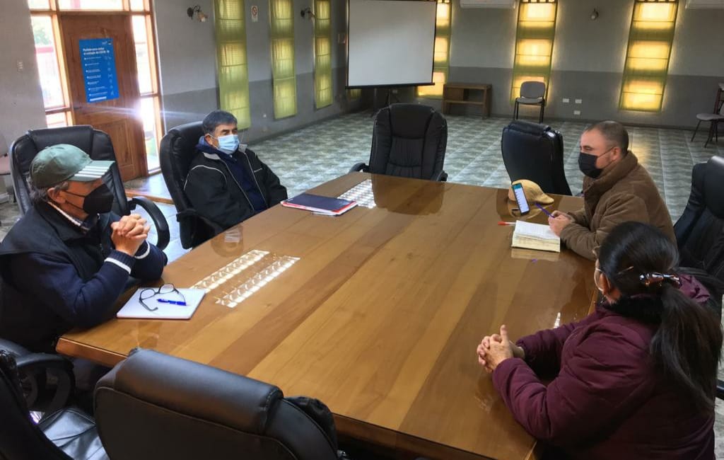 Lee más sobre el artículo CLUB ADULTO MAYOR RAYEN COSQUILLA COORDINA APOYO MUNICIPAL.