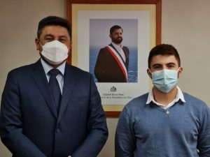 Lee más sobre el artículo TRANSPORTE PÚBLICO RURAL Y CONECTIVIDAD SON LOS TEMAS QUE ABORDARON ALCALDE Y SEREMI DE TRANSPORTES.