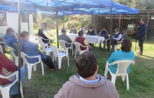 Lee más sobre el artículo INFORMAN AVANCES EN GESTIONES DE ASFALTO CAMINO CASAHUE – HUISCAPI.