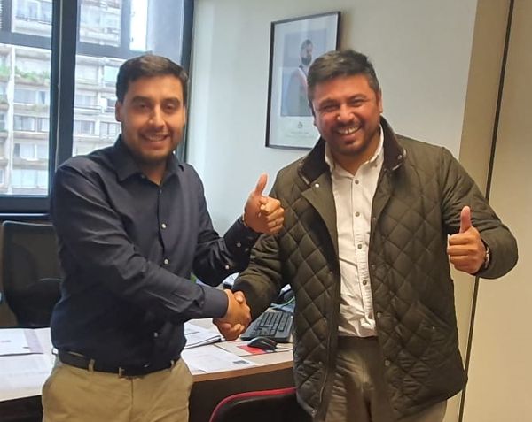 En este momento estás viendo ALCALDE ALEXIS PINEDA RUIZ SE REÚNE CON ENCARGADO REGIONAL DE SUBDERE.