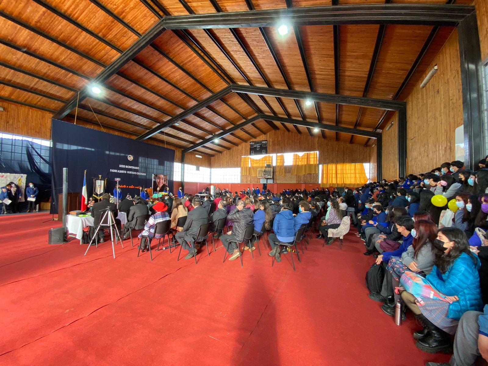 En este momento estás viendo CON PROFUNDO PESAR DESPIDEN A DOCENTE DEL LICEO BICENTENARIO PADRE ALBERTO HURTADO.
