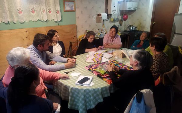 En este momento estás viendo TALLER LABORAL ADULTO MAYOR MANOS CREADORAS EXPONE PARTE DE SUS TRABAJOS