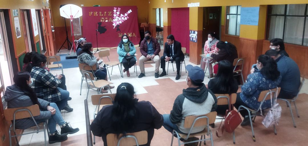 En este momento estás viendo APODERADOS DE LA ESCUELA MUNICIPAL ESMERALDA DE MOLCO PLANTEAN PETICIONES.