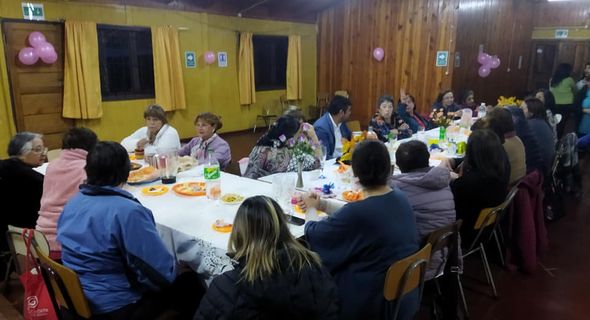 En este momento estás viendo ASESORAN A GRUPO QUE DESEA CONSTITUIRSE FORMALMENTE COMO CLUB ADULTO MAYOR.