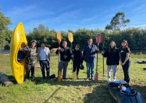 Lee más sobre el artículo INICIAN CLASES DE ESCUELA DE KAYAK EN EL RÍO CRUCES.