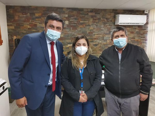 En este momento estás viendo SEREMI DE DEPORTES E IND ARAUCANIA SE REÚNEN CON ALCALDE Y ANFA LONCOCHE.