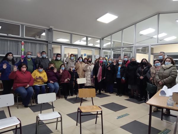 Lee más sobre el artículo VECINOS DEL BARRIO SUR PARTICIPAN DEL TALLER PLADECO 2022 – 2025.