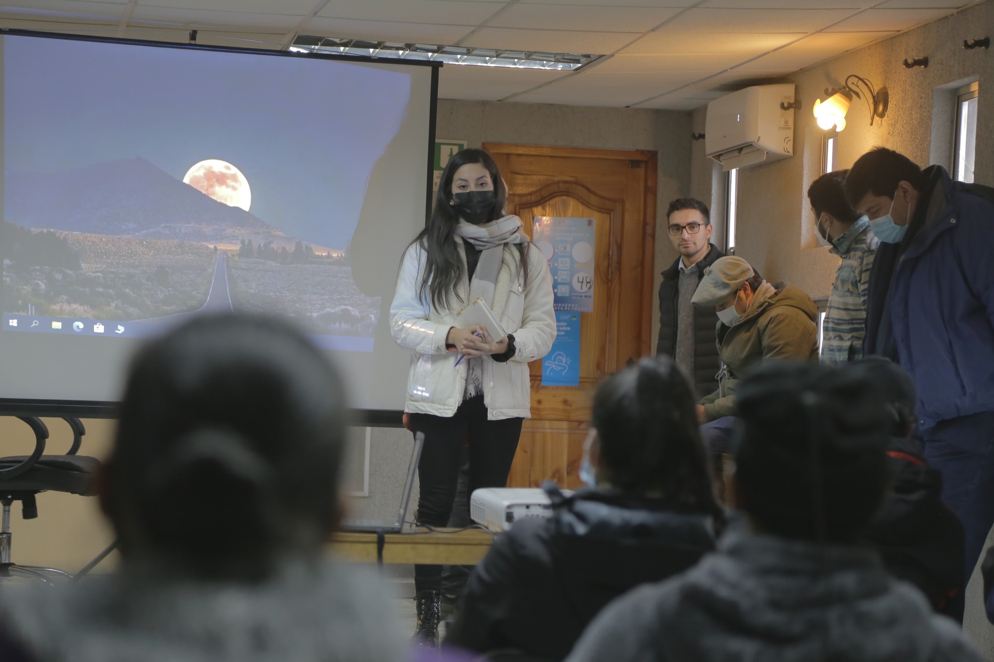 En este momento estás viendo SE REALIZA CONVERSATORIO ENTRE SAG Y APICULTORES LOCALES.