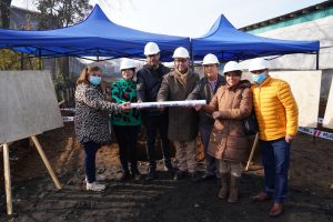 Lee más sobre el artículo COLOCAN PRIMERA PIEDRA DE MODERNA SEDE SOCIAL EN SECTOR RIBERA SUR DE LONCOCHE.