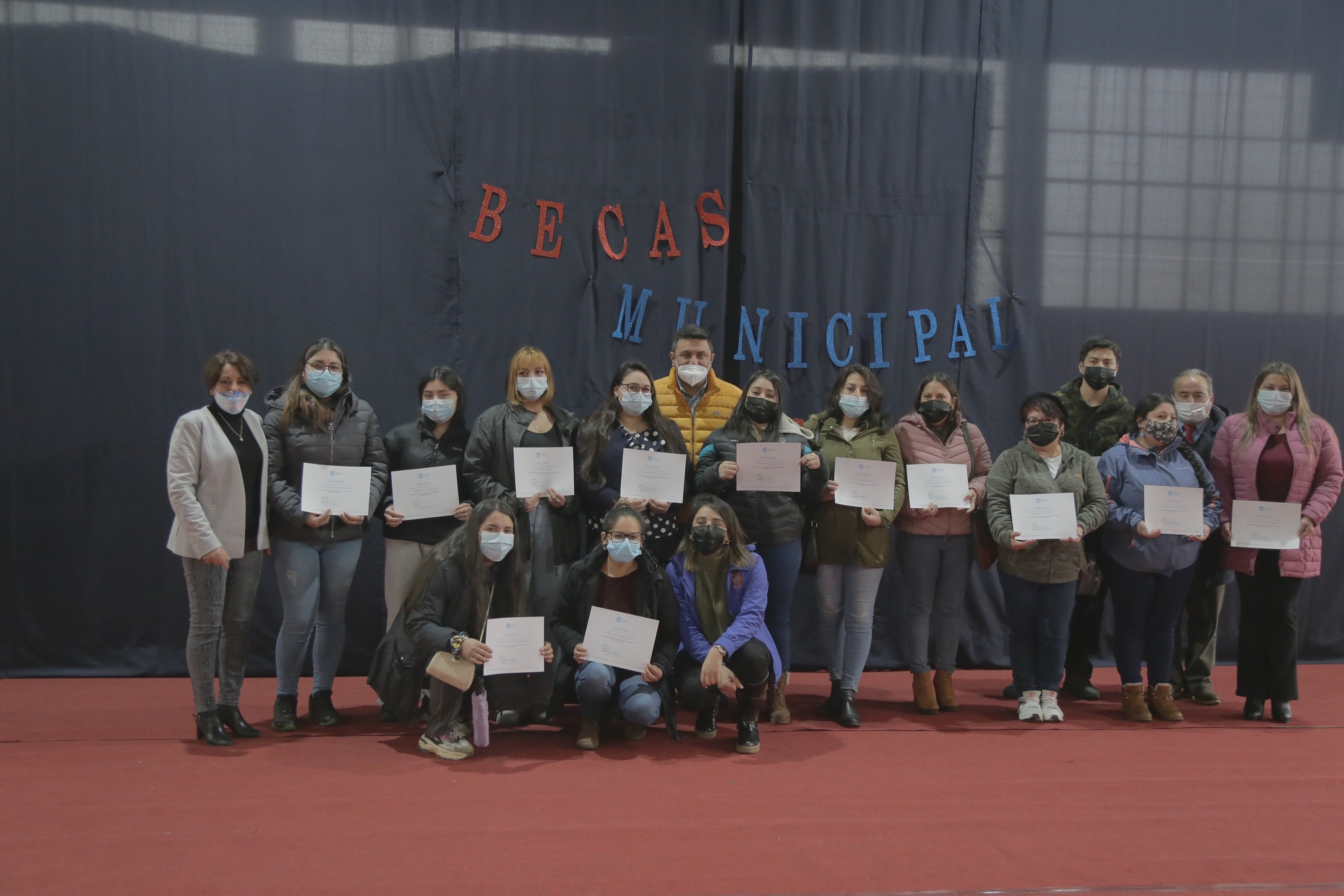 Lee más sobre el artículo MUNICIPIO DE LONCOCHE ENTREGA BECAS A ESTUDIANTES DE ENSEÑANZA SUPERIOR.