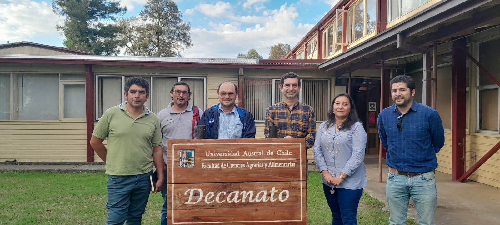 Lee más sobre el artículo PRIMERA JORNADA DE TRABAJO CONVENIO UNIVERSIDAD AUSTRAL DE CHILE Y ORGANIZACIÓN DE APICULTORES DE LONCOCHE.