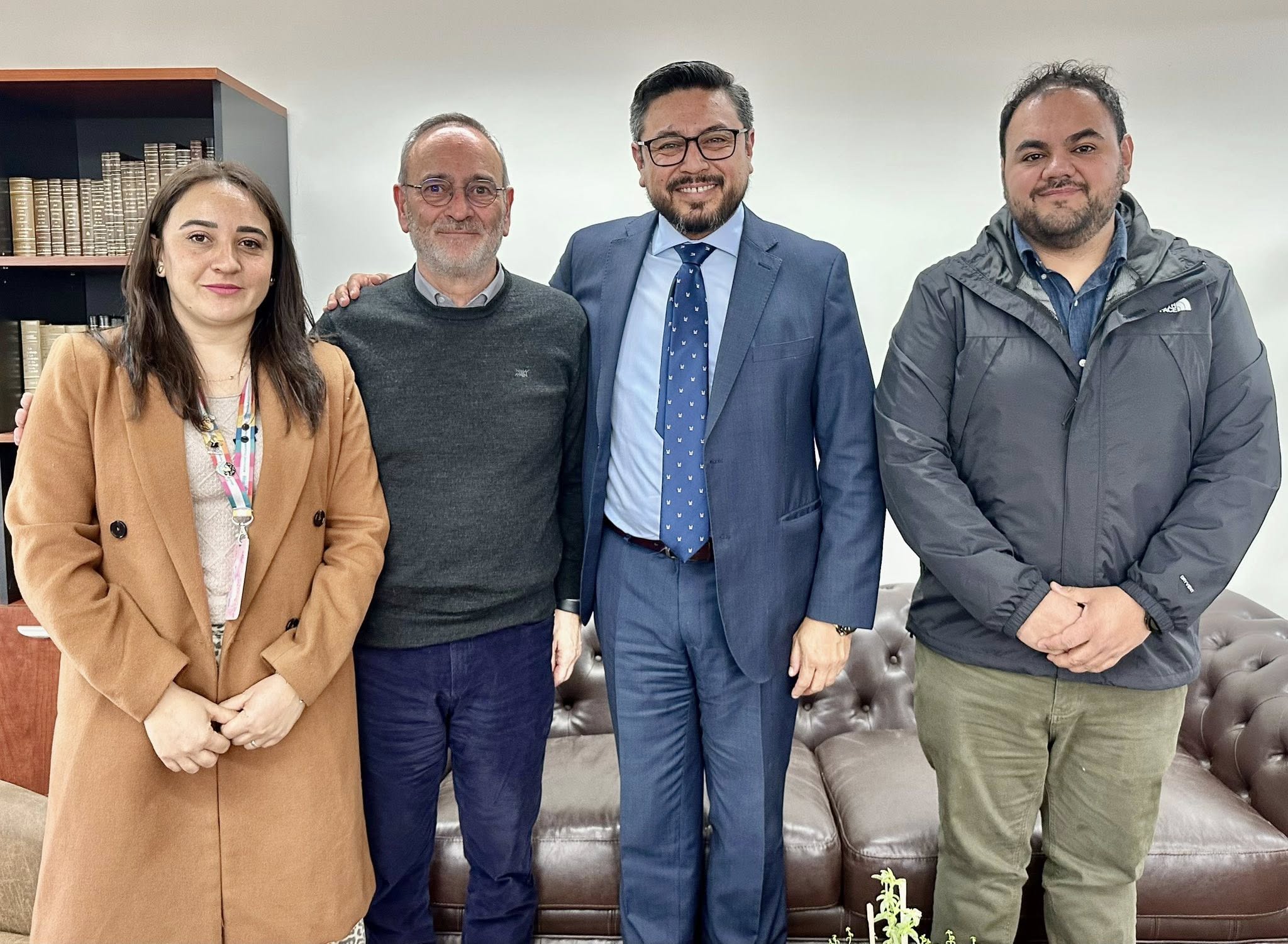 Lee más sobre el artículo ALCALDE Y GOBERNADOR REGIONAL AVANZAN EN GESTIONES DE INICIATIVA HABITACIONAL MEGA PROYECTO LA HACIENDA Y CUARTEL DE LA SEGUNDA COMPAÑÍA DE BOMBEROS.