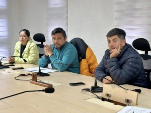Lee más sobre el artículo ALCALDE, DAEM Y CONCEJALES SE REUNEN CON COMUNIDADES Y APODERADOS DE ESCUELA RURAL PU KOYAM Y ESCUELA RURAL QUESQUECHAN.