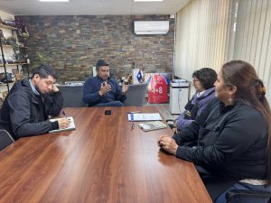 Lee más sobre el artículo Reunión con la Nueva Directiva del Mercado Campesino de Loncoche: Fortaleciendo la Economía Local desde el Territorio