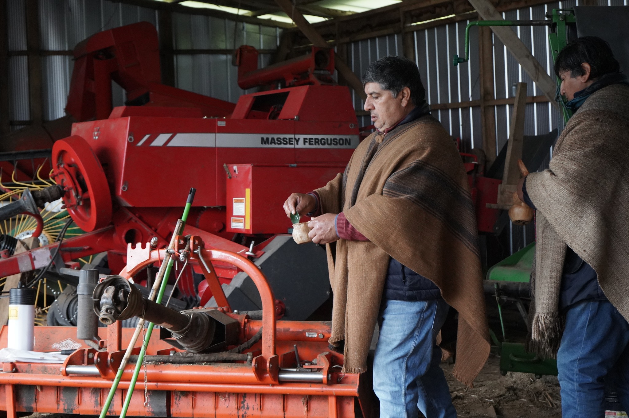 Lee más sobre el artículo Trabajo en conjunto que impulsa el desarrollo rural: Comunidad Indígena Antonio Cayufilo Lefián fortalece la producción agrícola local