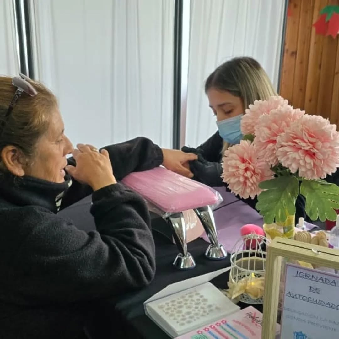 Lee más sobre el artículo Jornada de Autocuidado para Mujeres de La Paz: bienestar, contención y empoderamiento en el mes de la no violencia