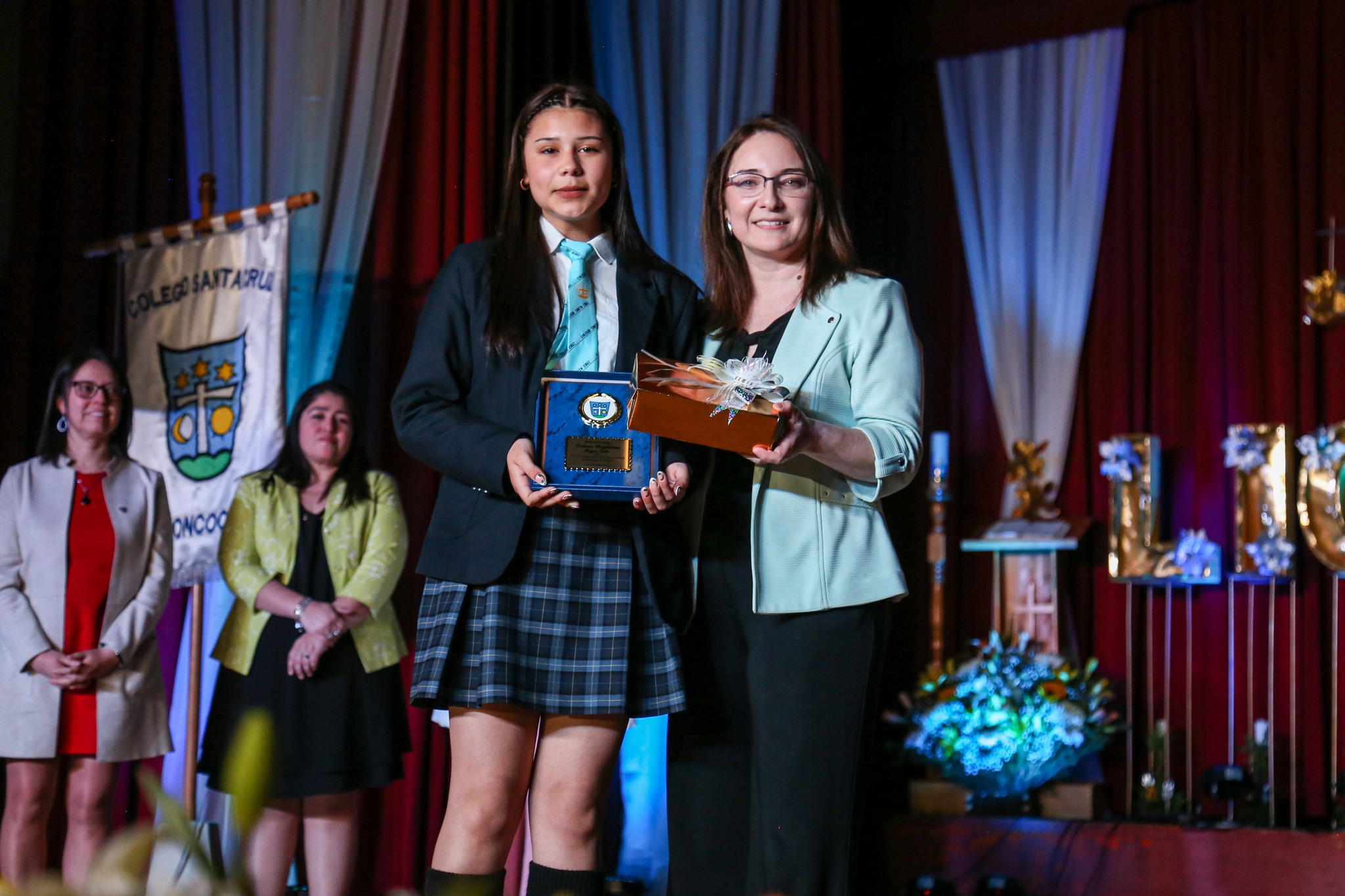 Lee más sobre el artículo Ceremonia de Licenciatura 2025 – 4° Medio Colegio Santa Cruz de Loncoche