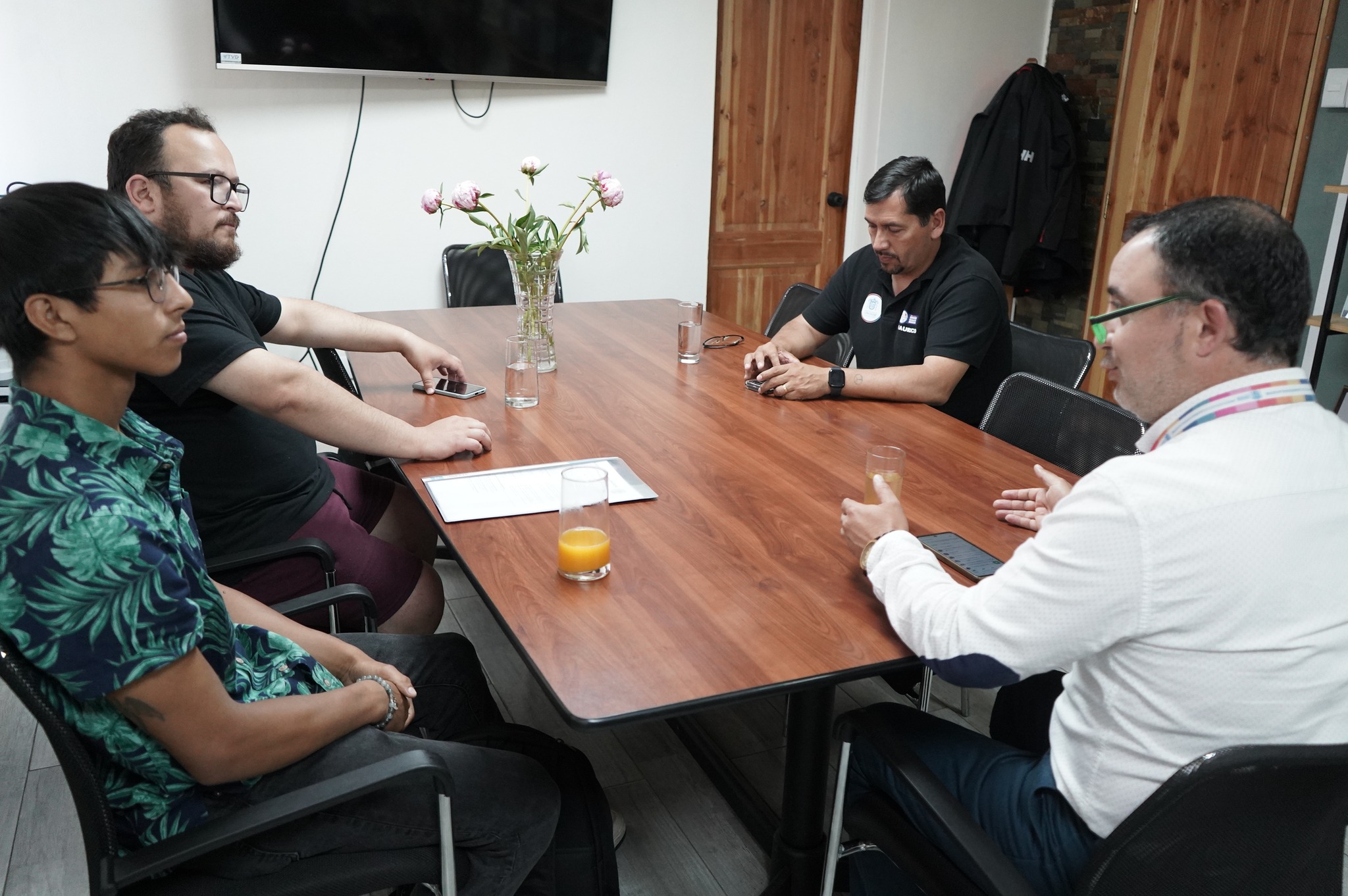 Lee más sobre el artículo MUNICIPIO SE REÚNE CON CLUB DEPORTIVO OLIMPUS