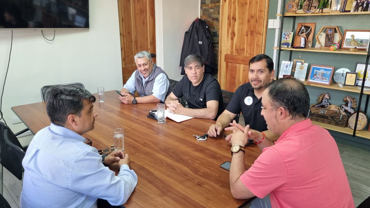 Lee más sobre el artículo REUNIÓN EN ALCALDÍA CON DIRECTIVA DE FÚTBOL FEDERADO.