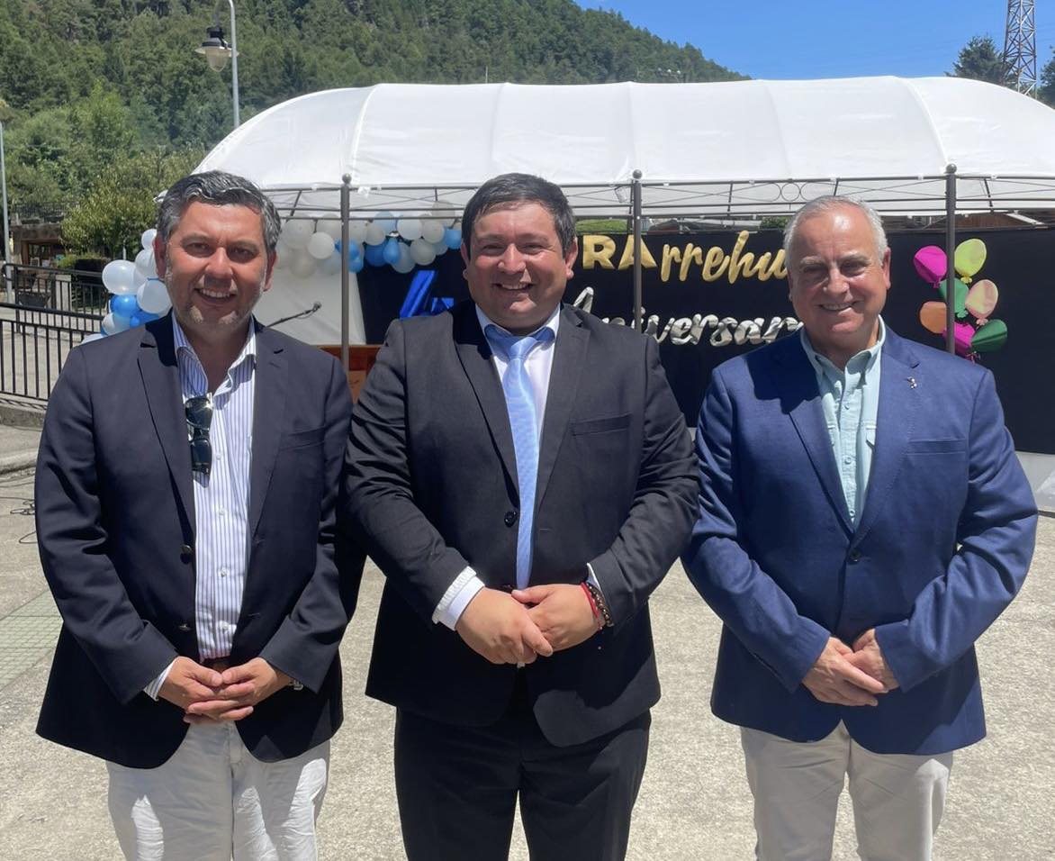 Lee más sobre el artículo ADMINISTRADOR MUNICIPAL ASISTIÓ AL 45° ANIVERSARIO DE LA COMUNA DE CURARREHUE