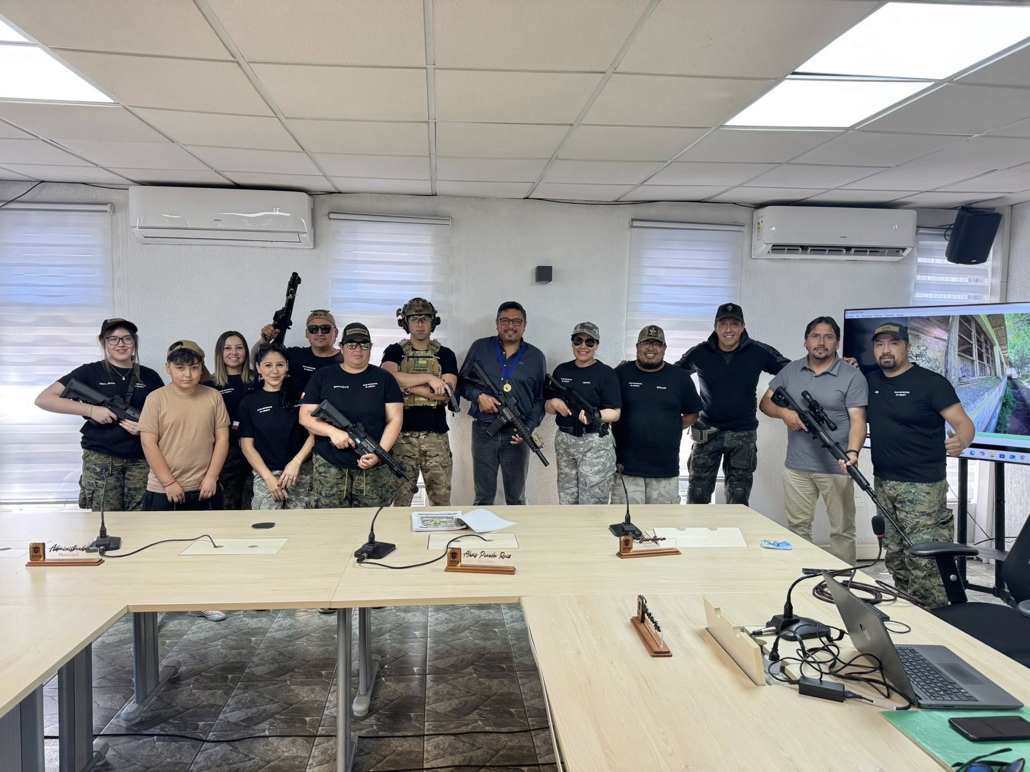 En este momento estás viendo Reunión con la Agrupación Deportiva Airsoft DEUS de Loncoche