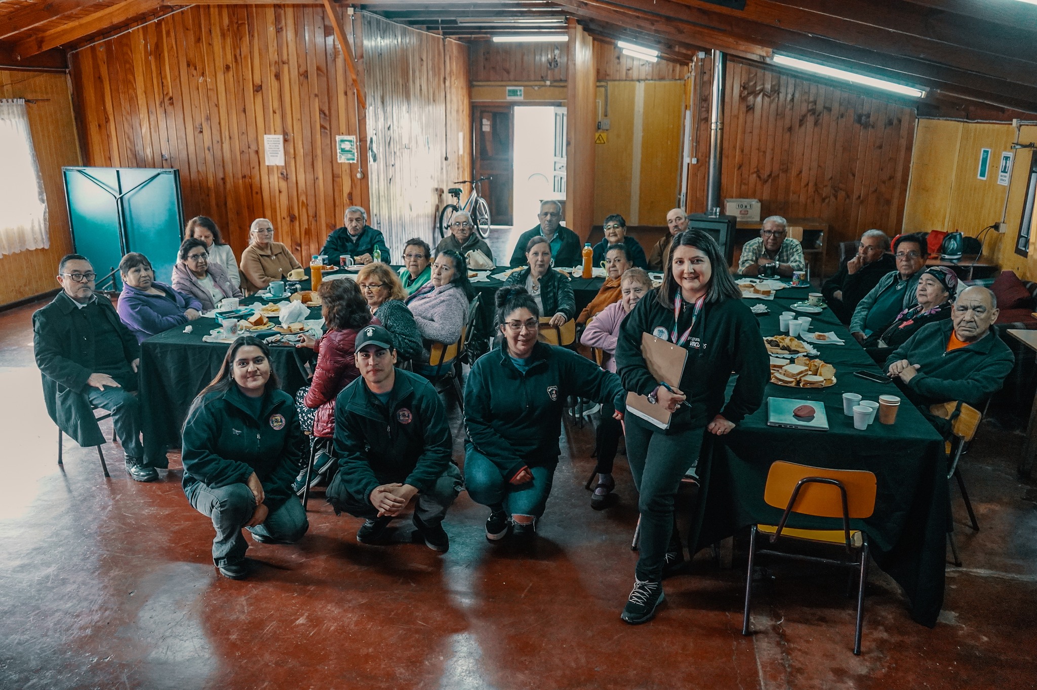 En este momento estás viendo Programa Vínculos y Bomberos de Loncoche realizan charla preventiva para personas mayores