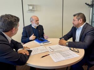 Lee más sobre el artículo ALCALDE SE REÚNE CON NUEVO SUBDERE REGIONAL, RAÚL JARA.