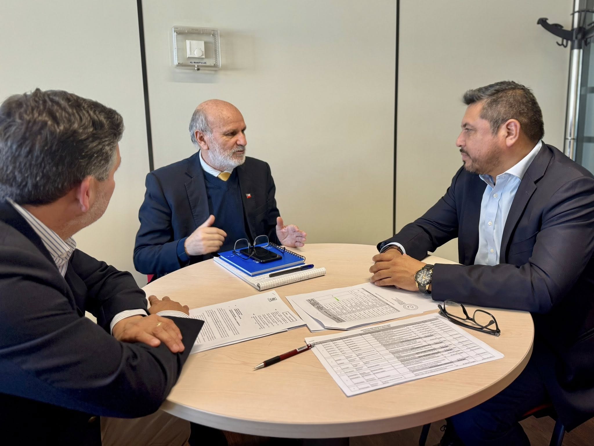 Lee más sobre el artículo ALCALDE SE REÚNE CON NUEVO SUBDERE REGIONAL, RAÚL JARA.