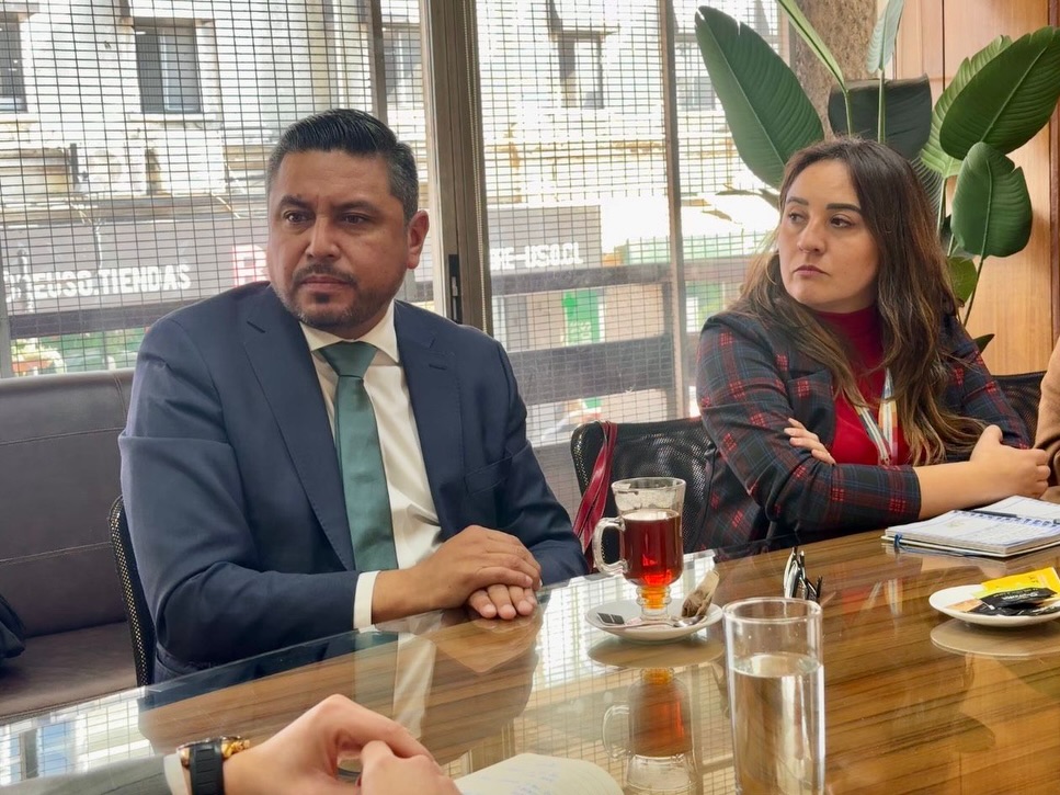 En este momento estás viendo Alcalde se reúne con el Seremi de Bienes Nacionales, destacado loncochense