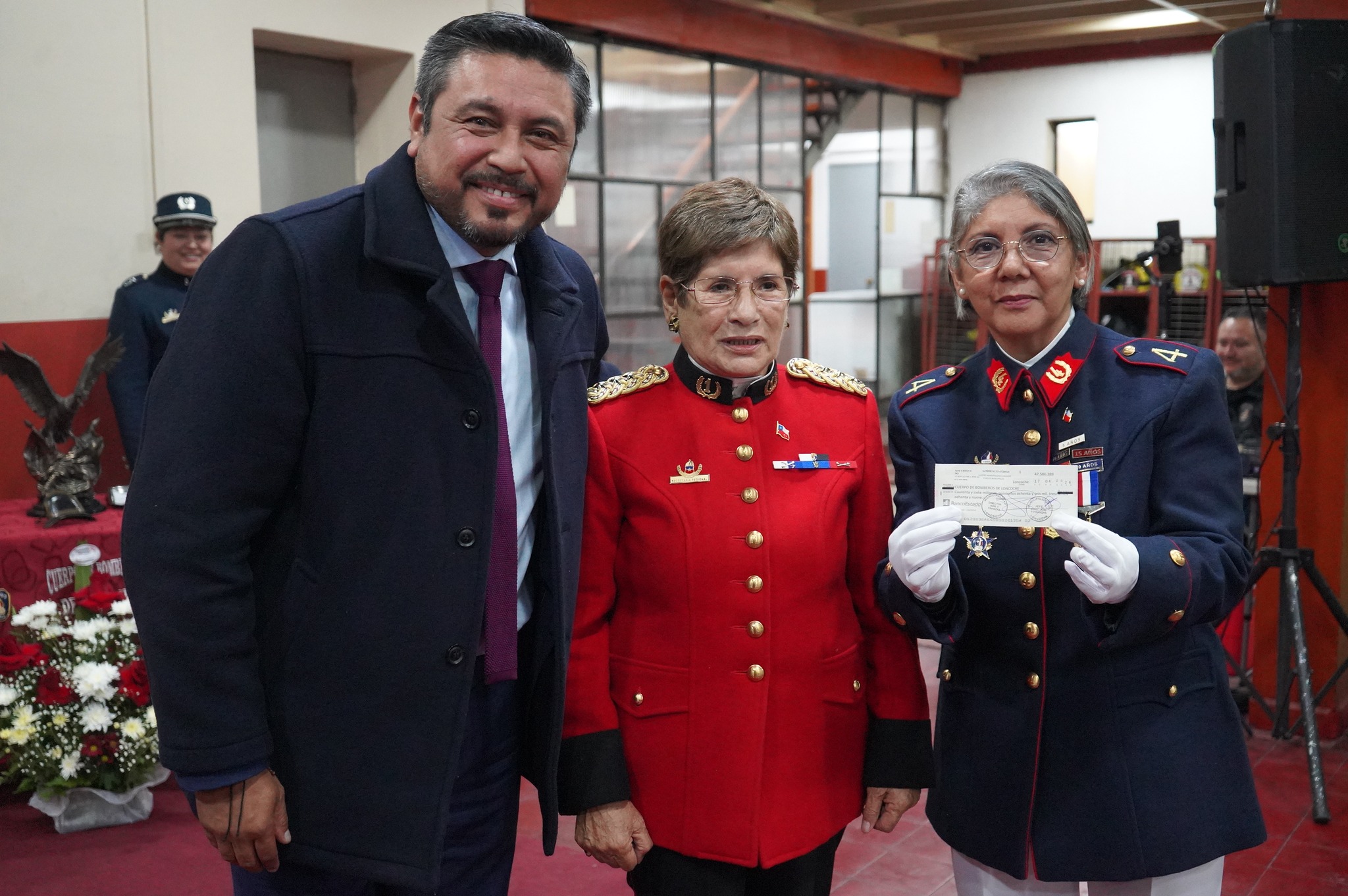 Lee más sobre el artículo Municipio de Loncoche entrega subvención especial al Cuerpo de Bomberos