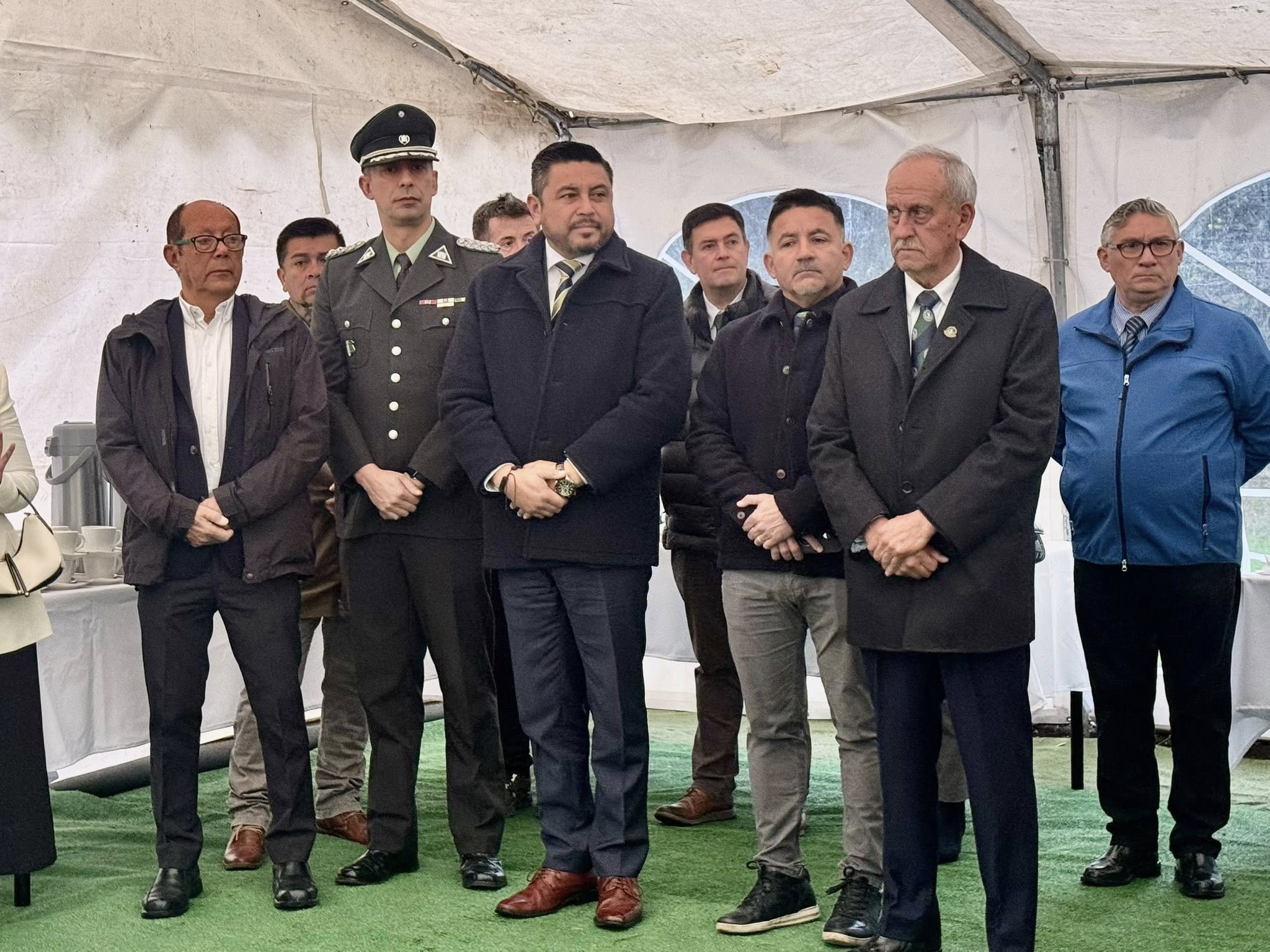 En este momento estás viendo Alcalde participa en ceremonia de aniversario 99 de Carabineros y se reconoce al Mayor de Loncoche por 20 años de servicio