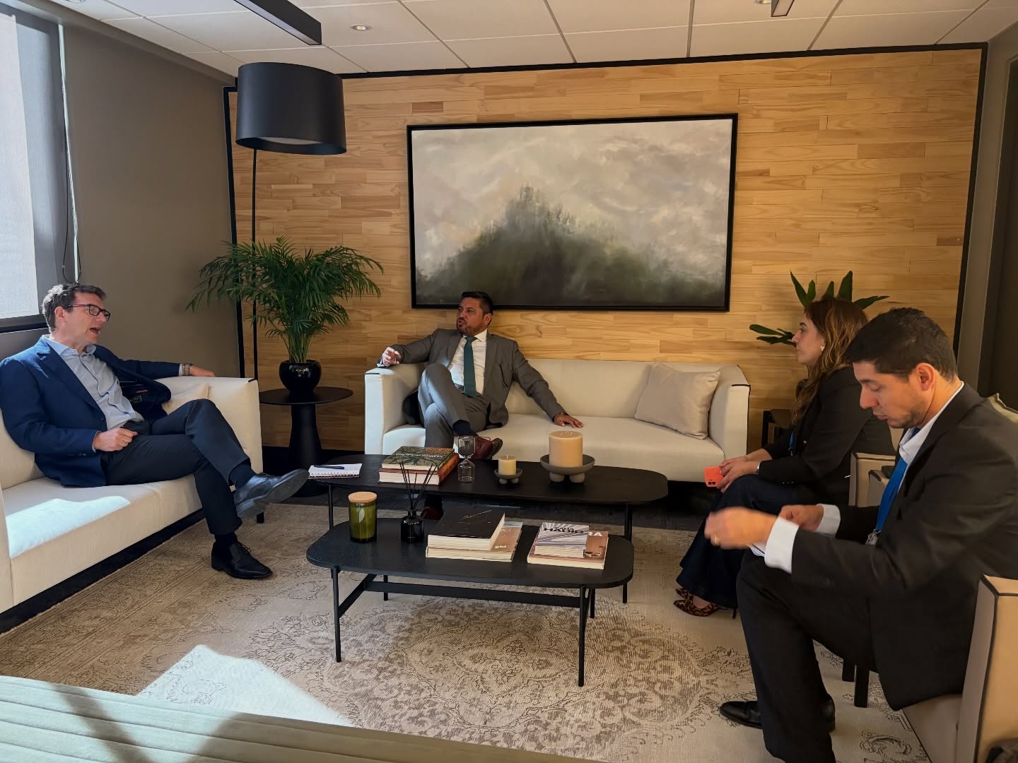 Lee más sobre el artículo Municipalidad de Loncoche fortalece vínculos con CMPC